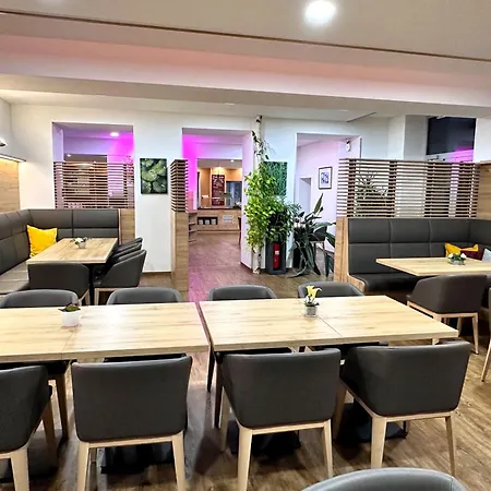 Hotel Primavera Parco 3*