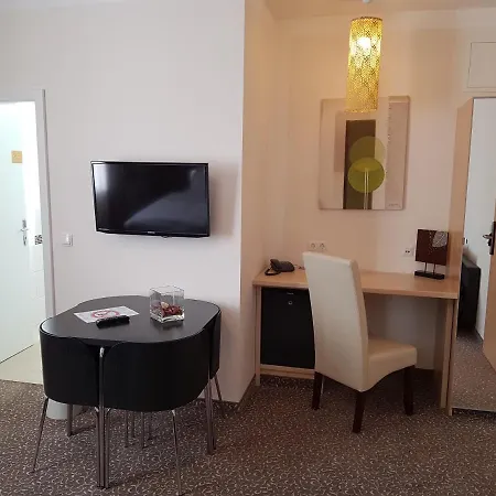 Hotel Primavera Parco 3*